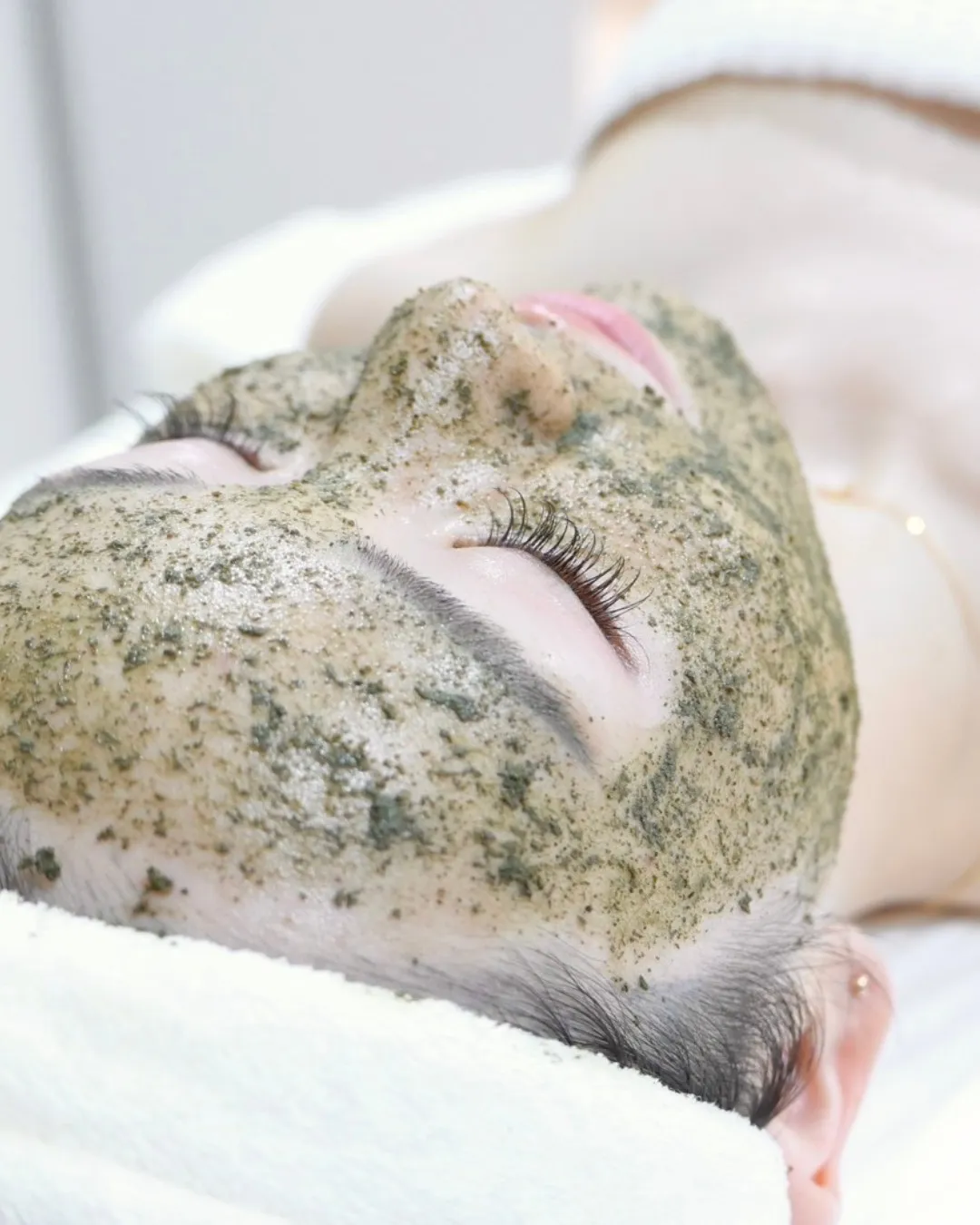 【メニュー紹介🌿REVIハーブピーリング】